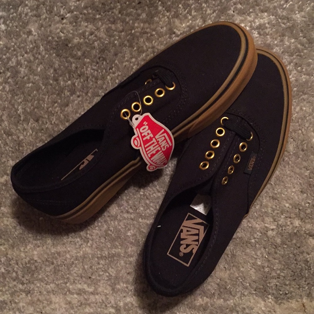 NEW Vans